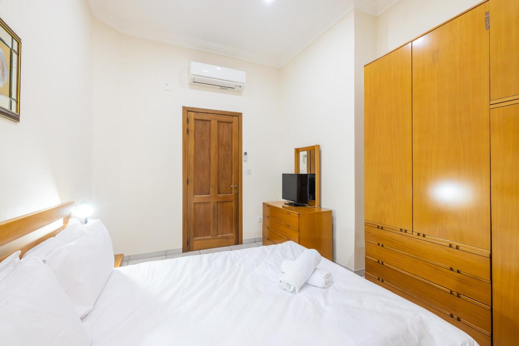 3 Bedroom By Sliema Promenade Esterno foto